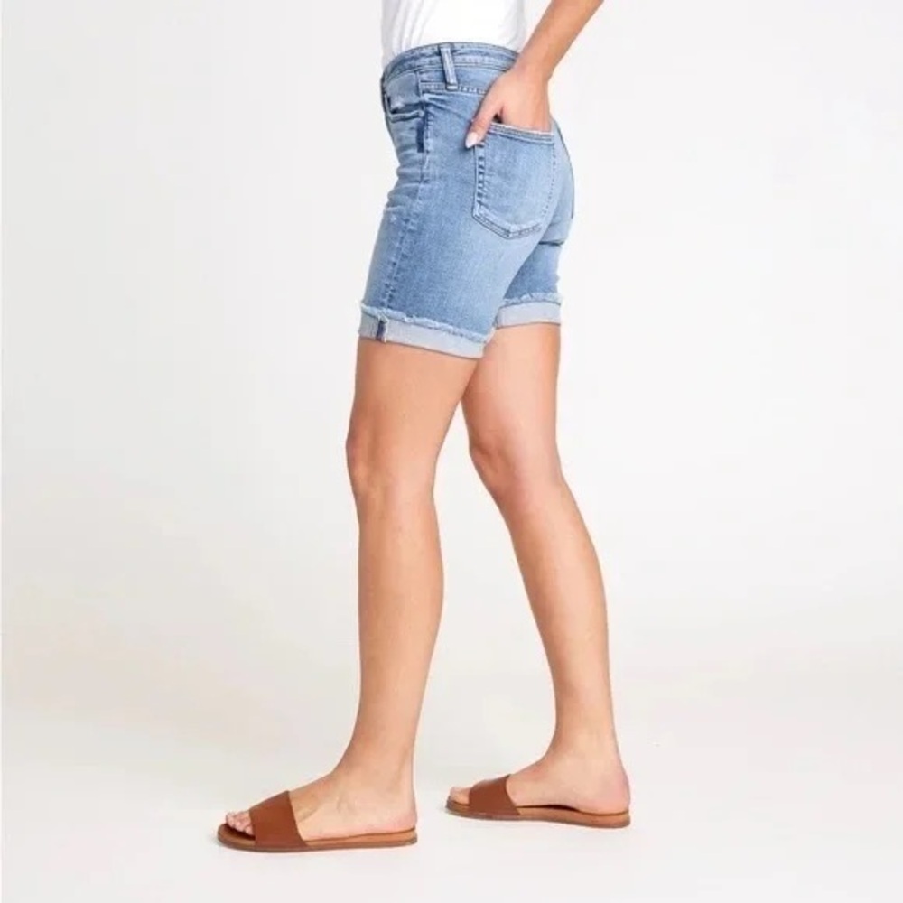 SILVER JEANS CO | Sure Thing Long Shorts Size 27 - Picture 3 of 5